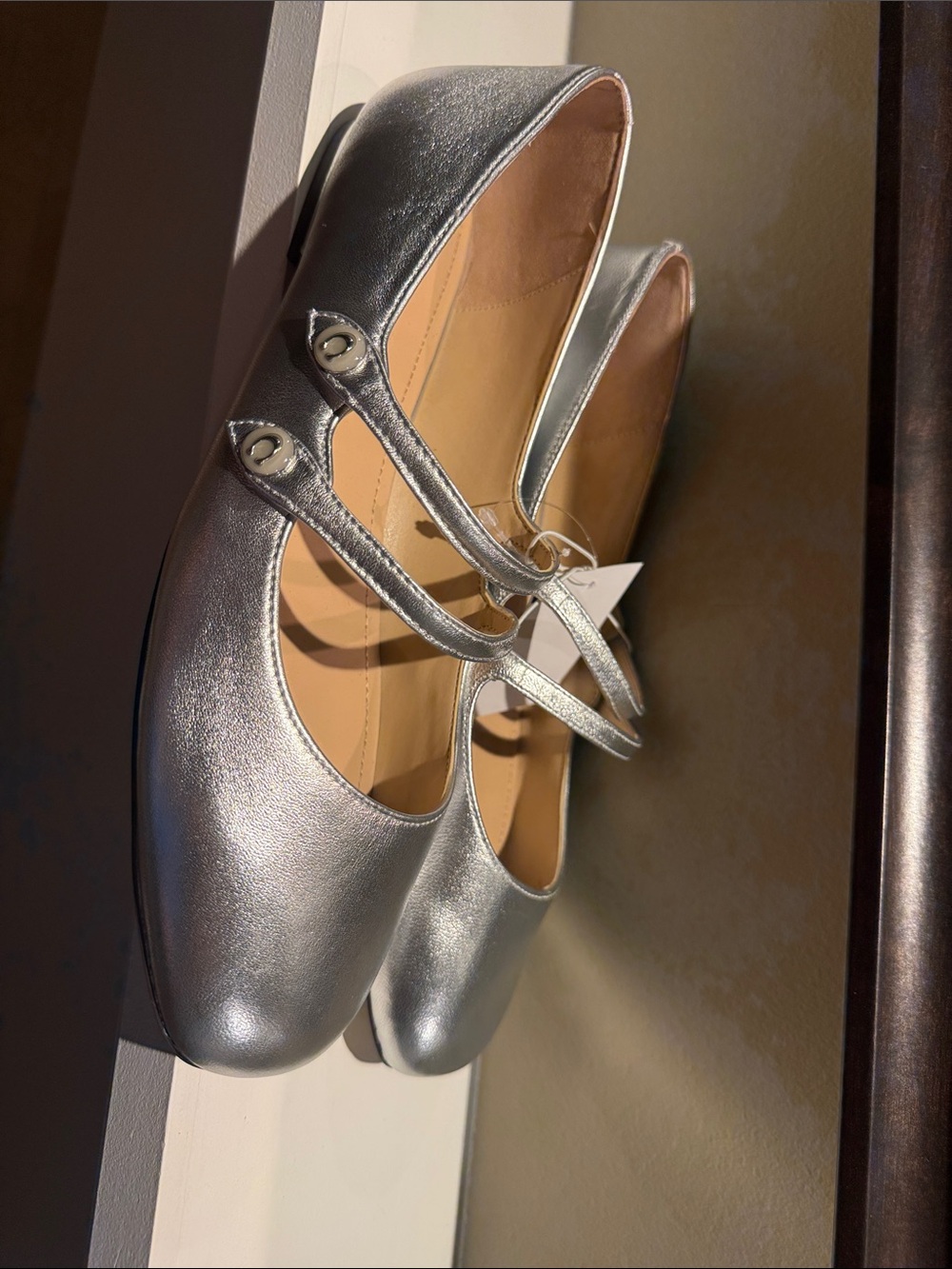 Coach Women’s Silver Mary Jane Flats — Sleek Metallic Comfort size 10 nwt